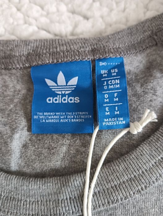 Vând tricou Adidas originals M