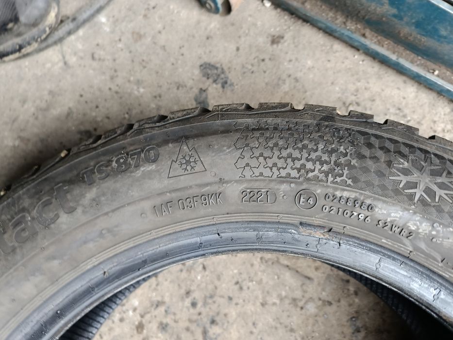 Зимни гуми -"CONTINENTAL"-15цола -185/60-1бр.-85лв.-като нови