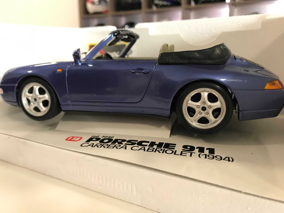 Нова метална колекционерска количка PORSCHE 911 CABRIO  1995. 1:18