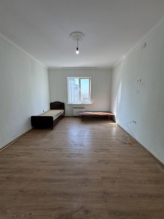 Motrid 3 xonali 87 kvadrat uy sotiladi