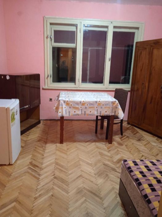 Продавам петстаен апартамент