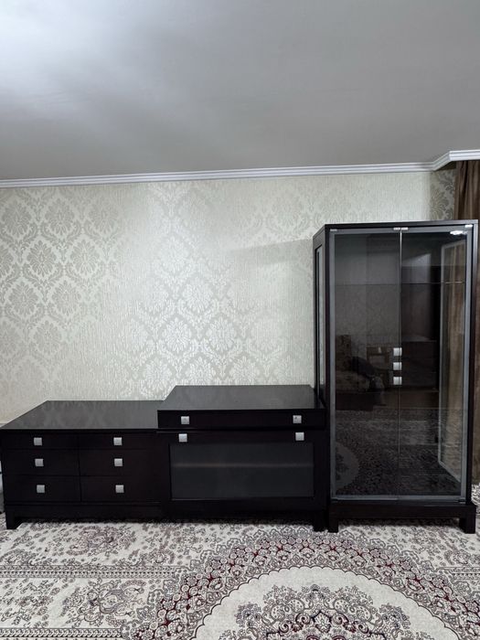 Сервант с комодом