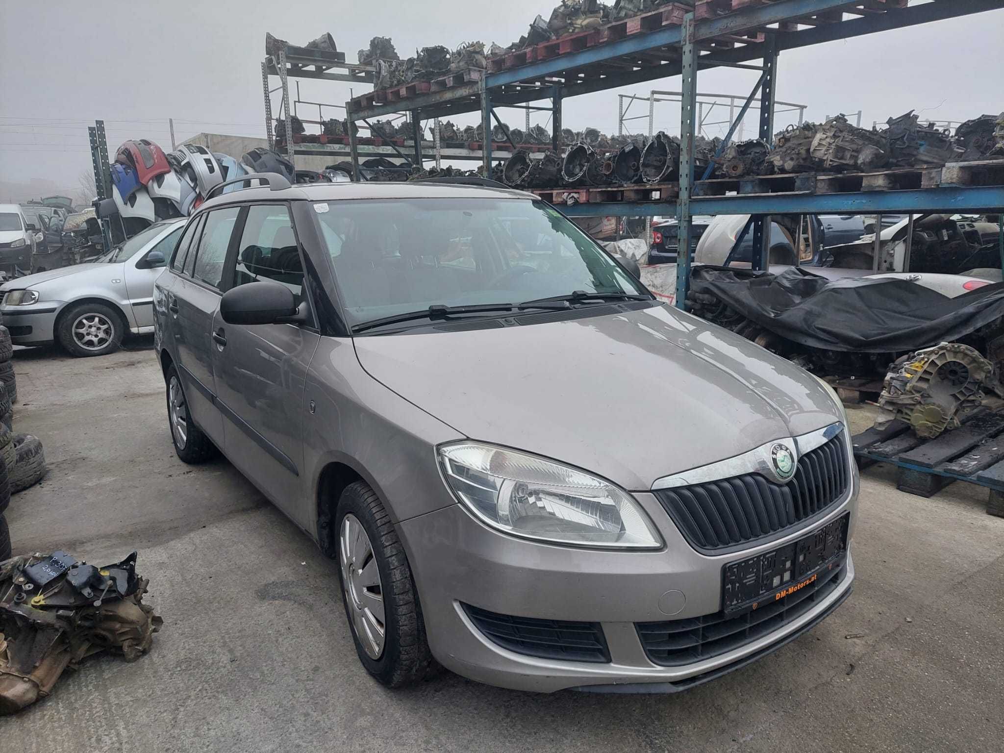 Dezmembram Skoda Fabia 2 Kombi, an 2010, 1.2 benzina cod CHFA