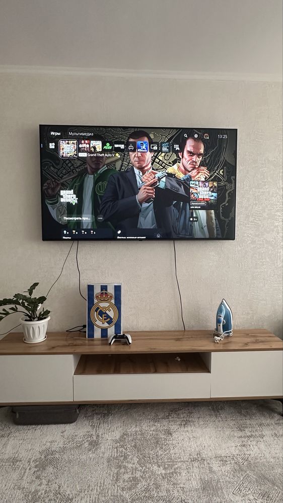 Продам PlayStation 5 (с дисководом)