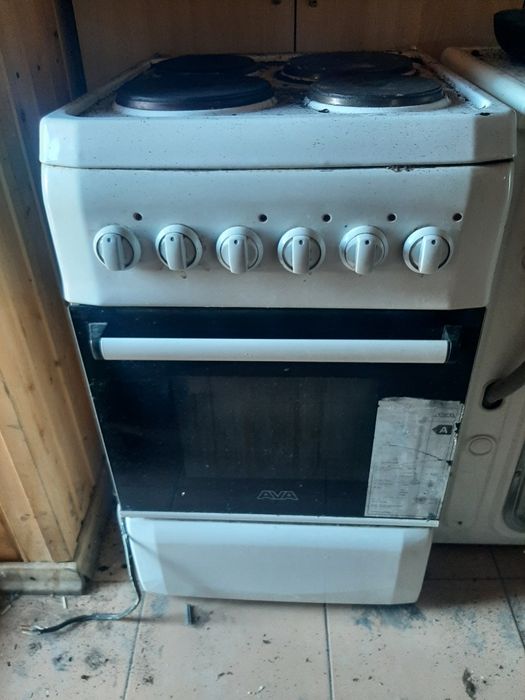 Срочна продам электро плита Б/у