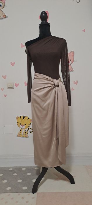 Gusta satinata aurie si body Zara