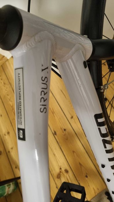 Bicicletă de oraș Specialized Sirrus X (2023) – stare excelentă, 2500