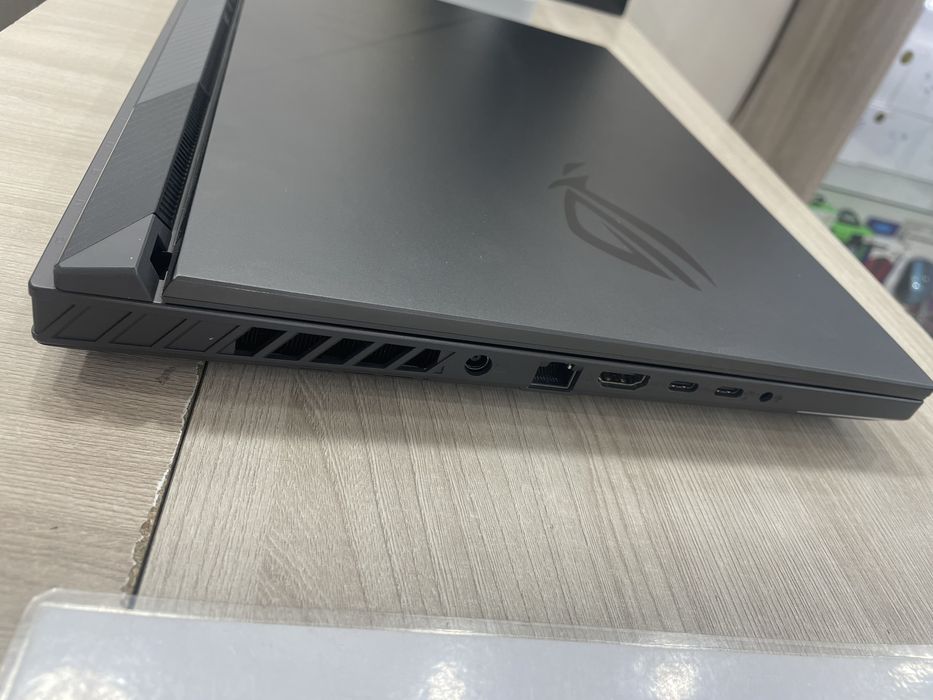 Asus rog strix r9 8940hx/rtx5070ti/32RAM DDR5