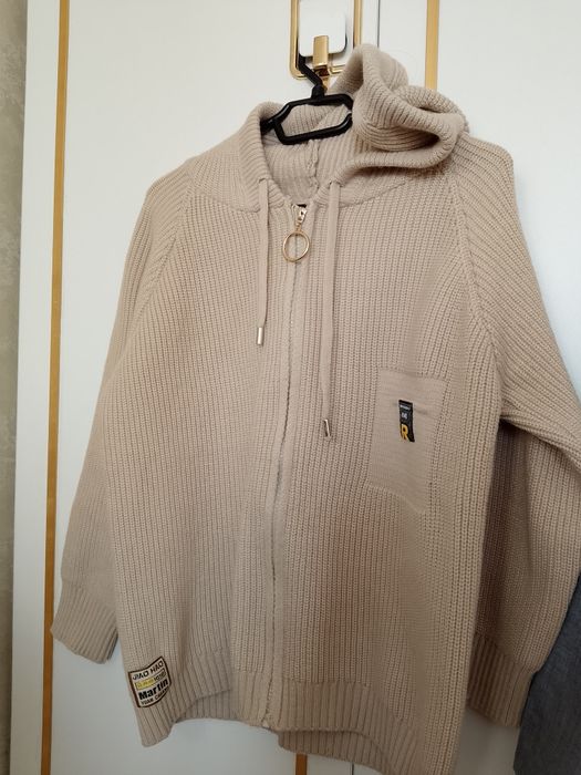 Кофта женская с капюшоном