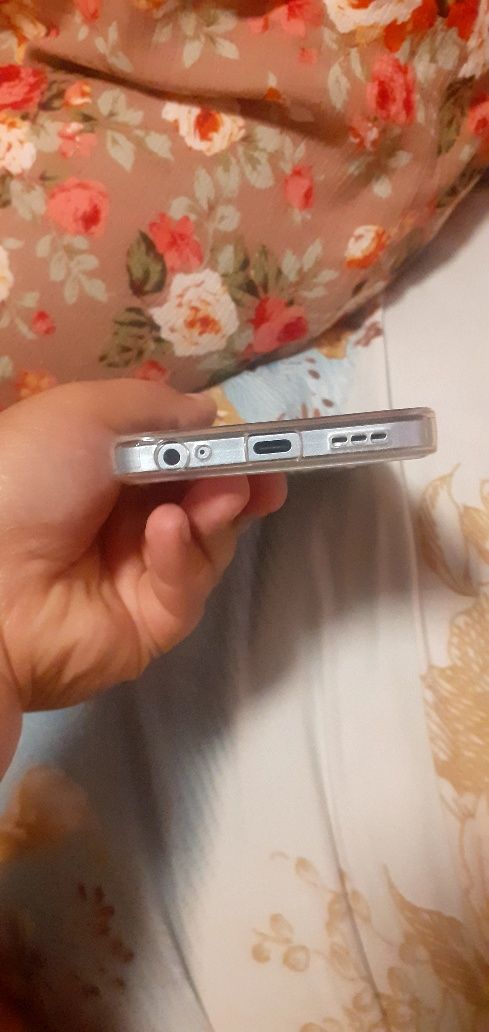Telefon Infinix Hot 30 i . 12 oy kafolat yangi 4 oy ishlatilgan