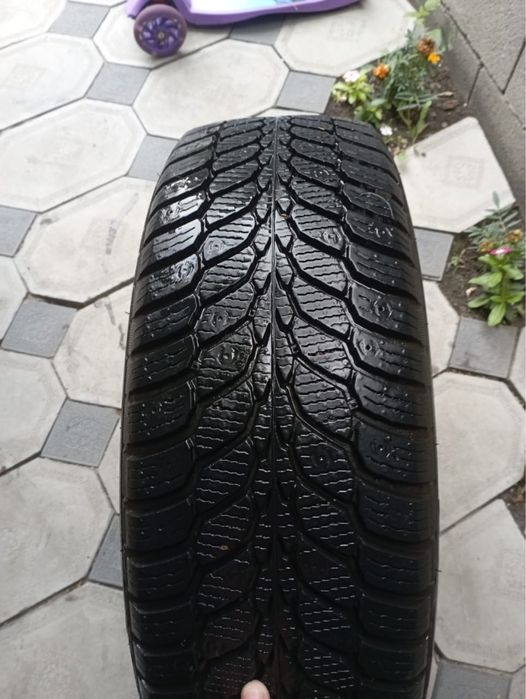 215/65/R16 Продам зимнюю резину