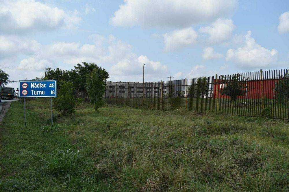 Vand sau inchiriez teren intravilan 7300 m2 zona BAT