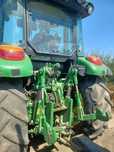 Vând John Deere 5100M