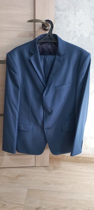 Мужской костюм .