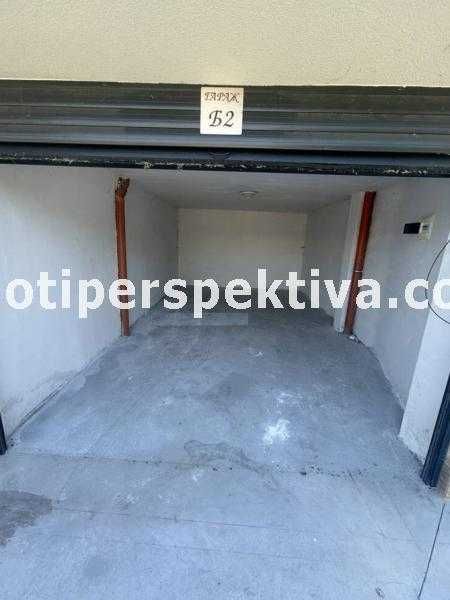 реф.18192 Партерен гараж, Христо Сирненски!