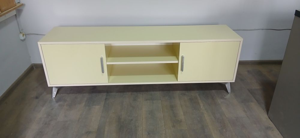 Пад тв тумба размер 1.60см 54см 40см 100% бежвий акрилдан