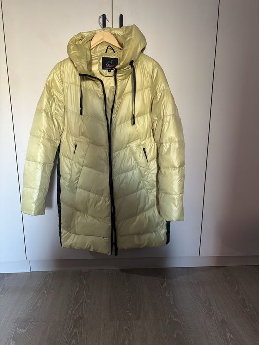 Куртки зимние продам срочно