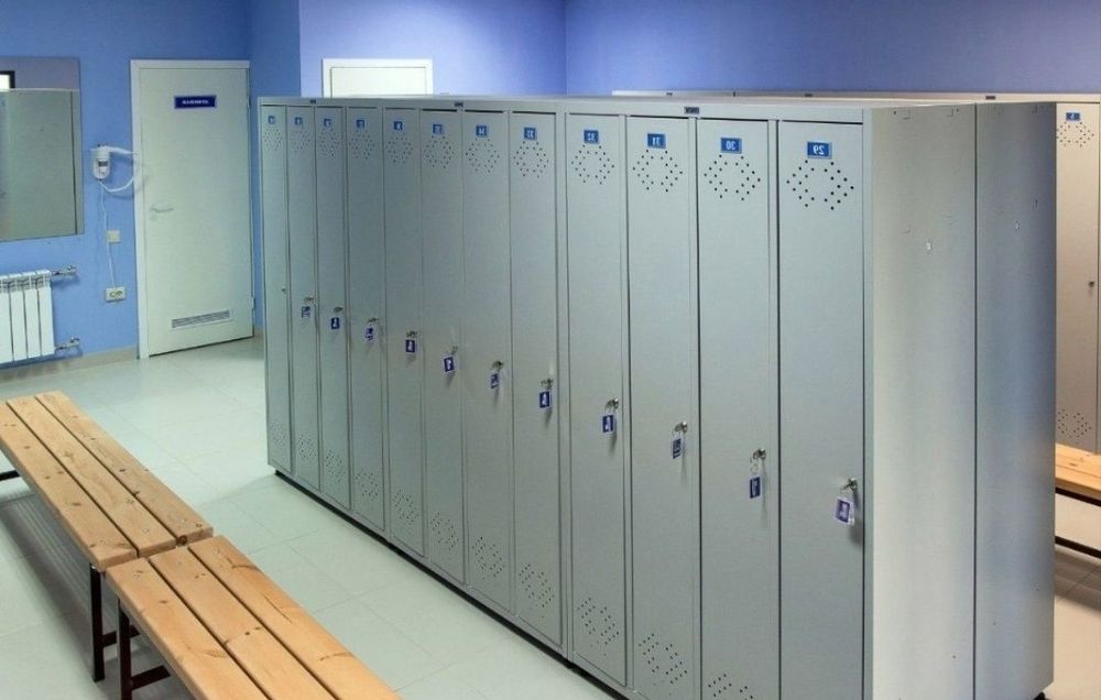 Шкафы металлические разных модели