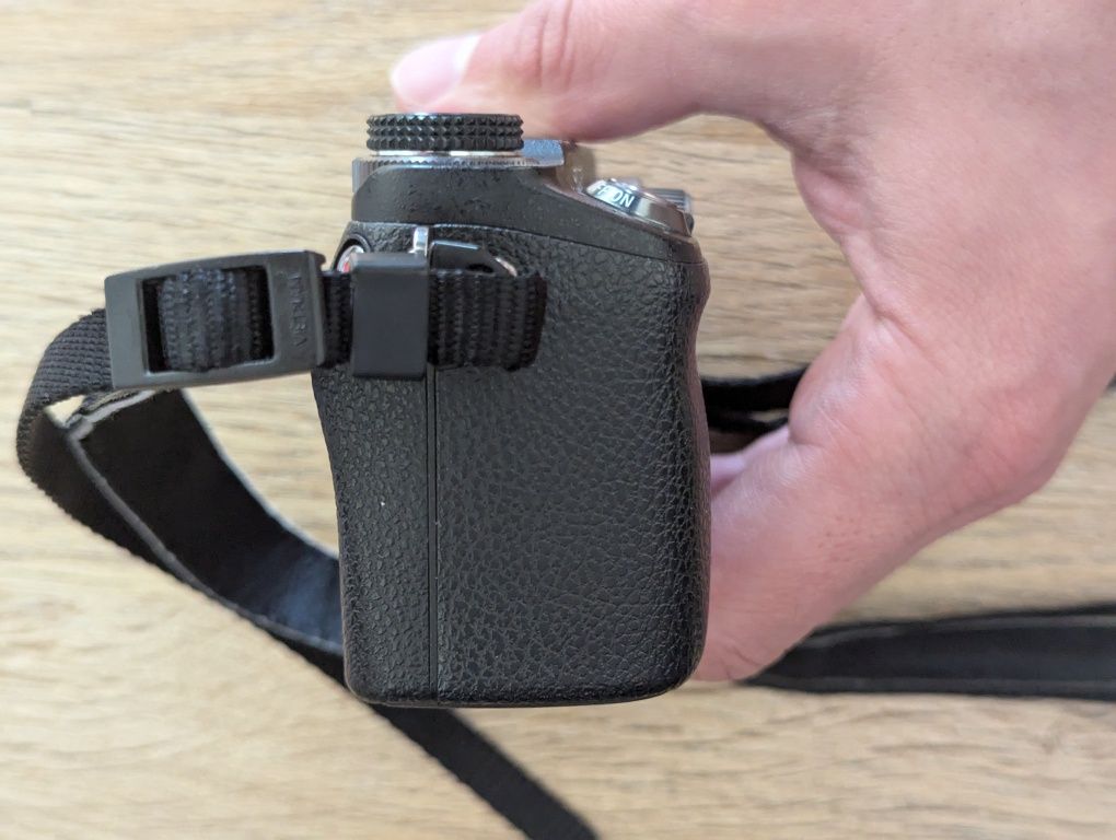 Продавам безогледален Sony NEX-6