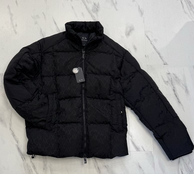 Яке Armani Exchange