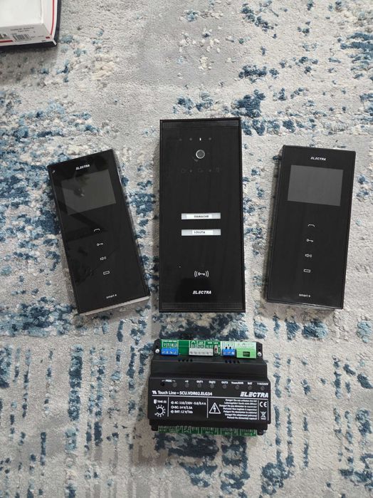 Videointerfon electra pentru 2 famili in stare perfecta de functionare