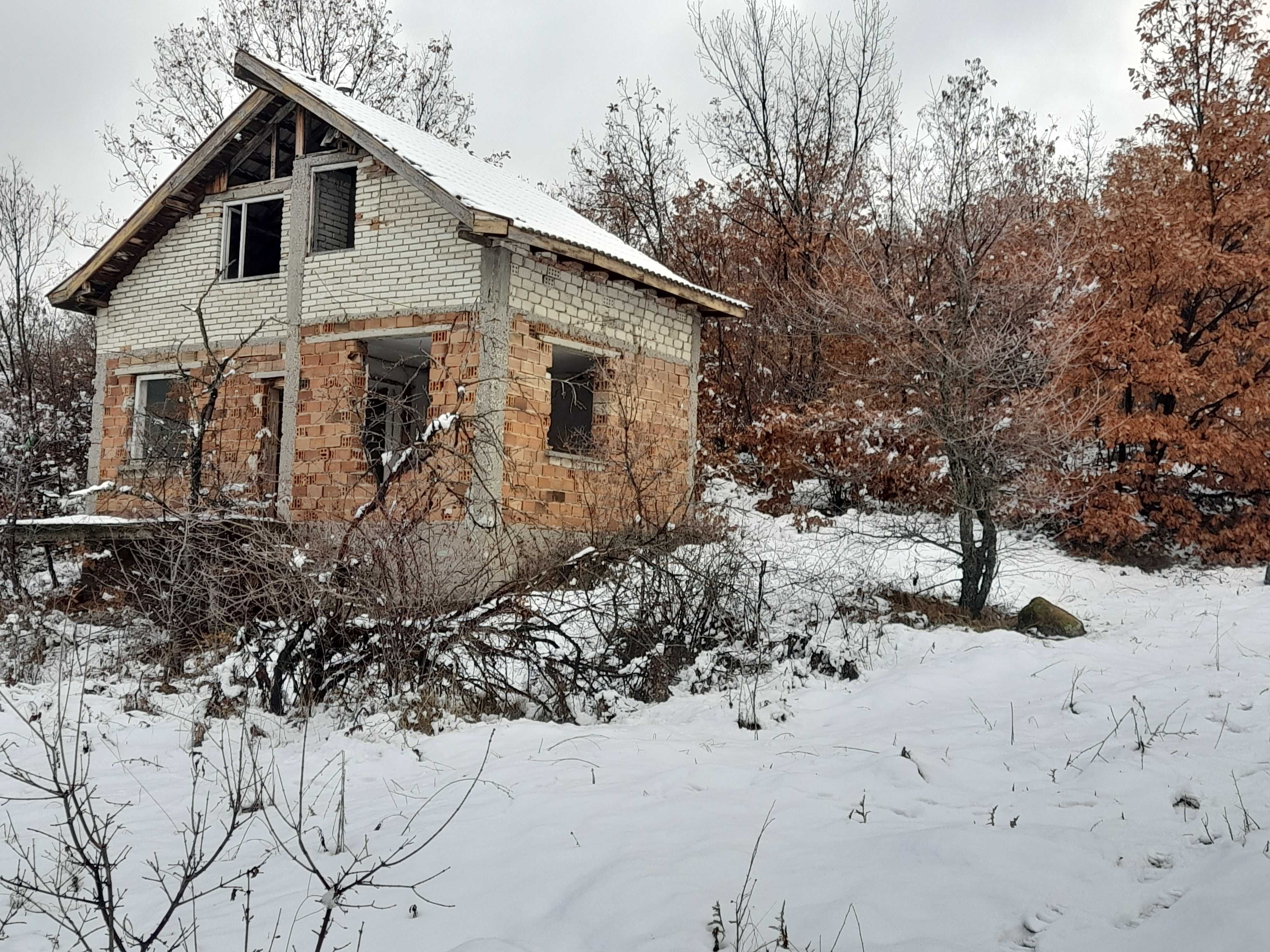 Парцел с малка вила в с.Бяга