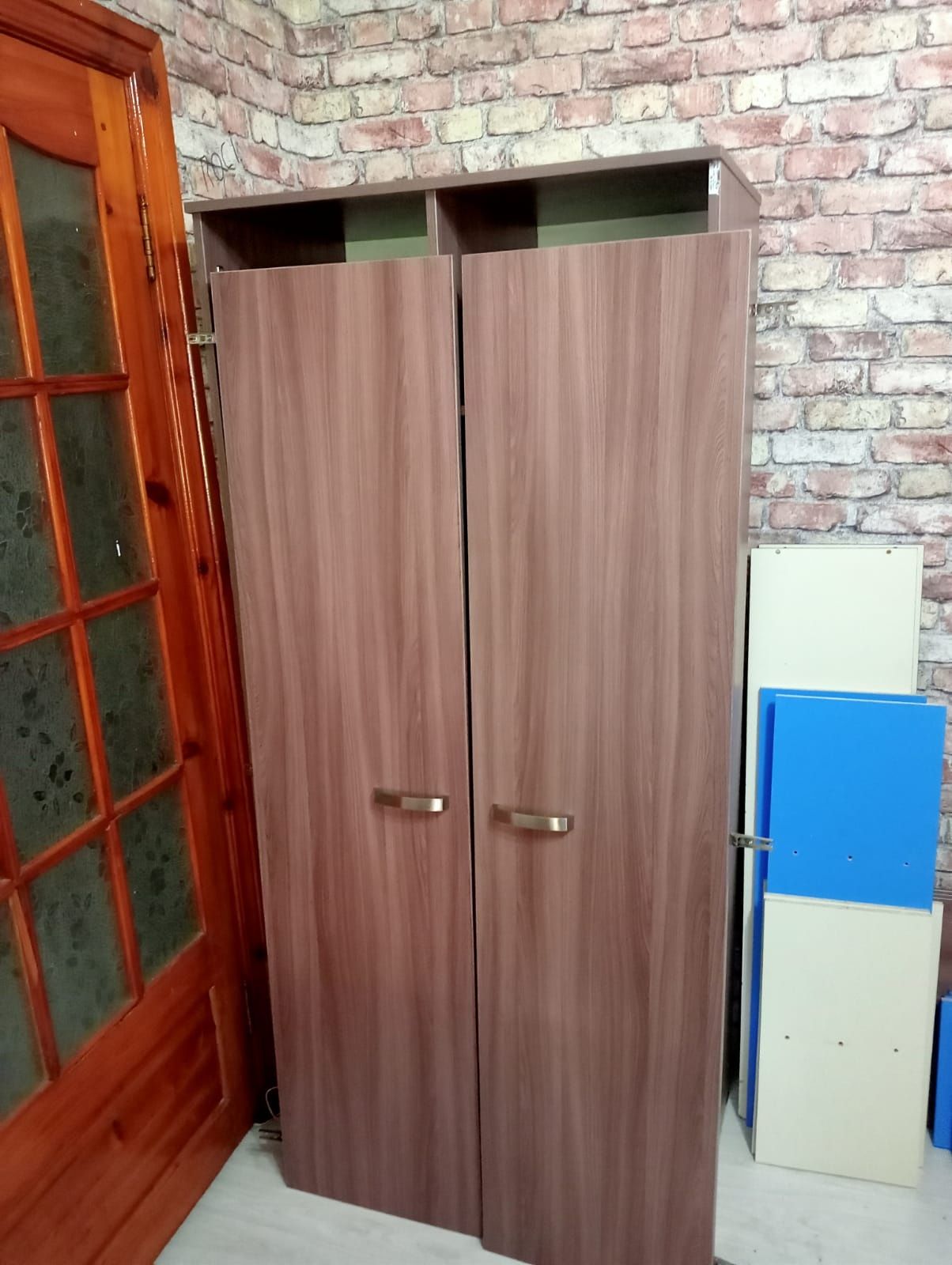 Продам шкафы разные