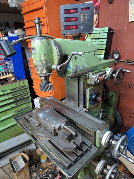 Инструментална фреза Декел