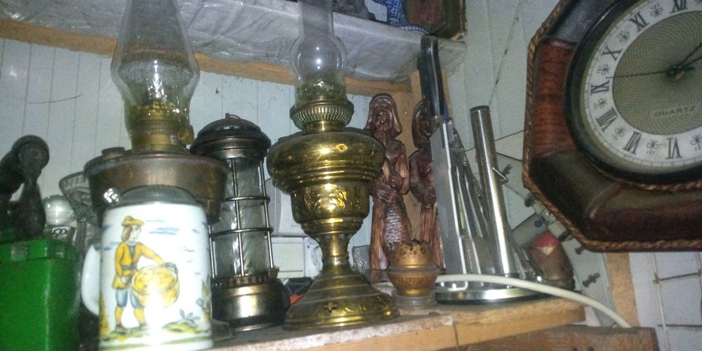 Obiecte decorative din podul casei.