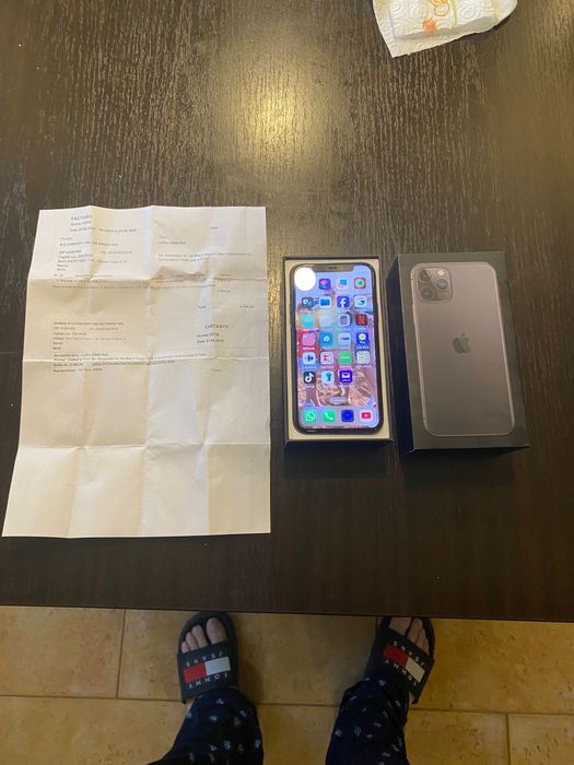 Vind iphone 11 pro ca nou complet de 64 Gg