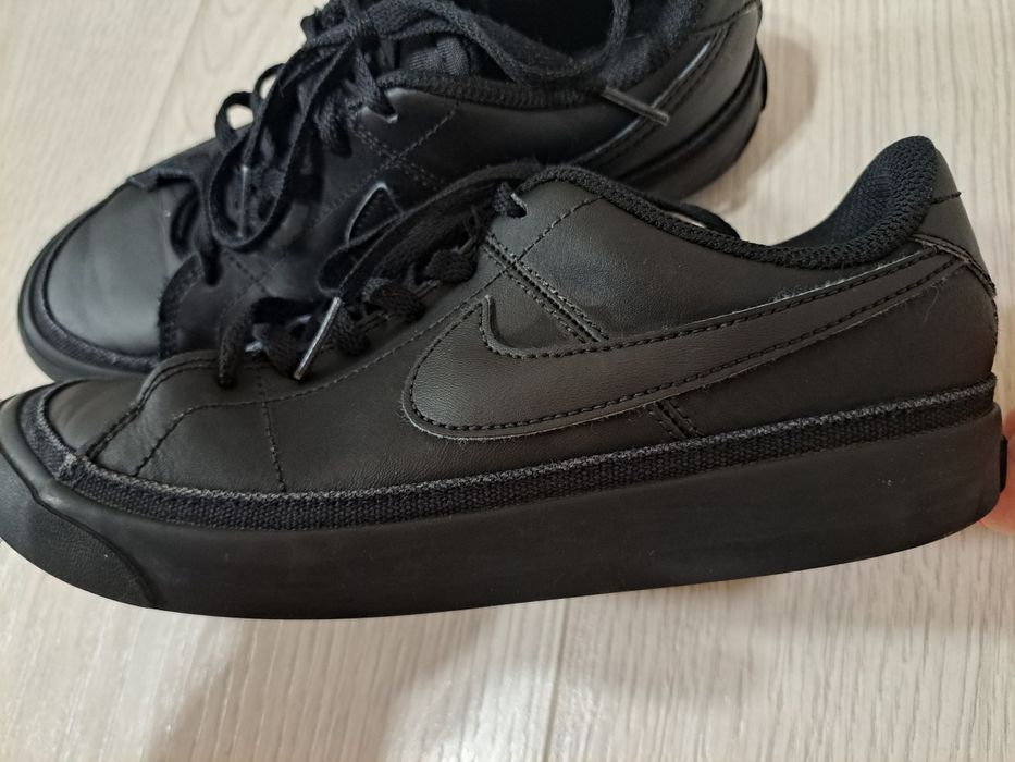 Кожени маратонки Nike