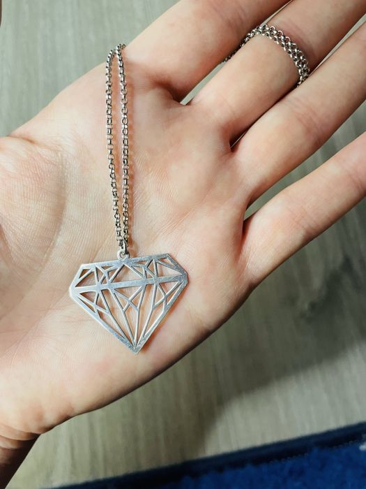 Lant de argint pandant in forma de diamant