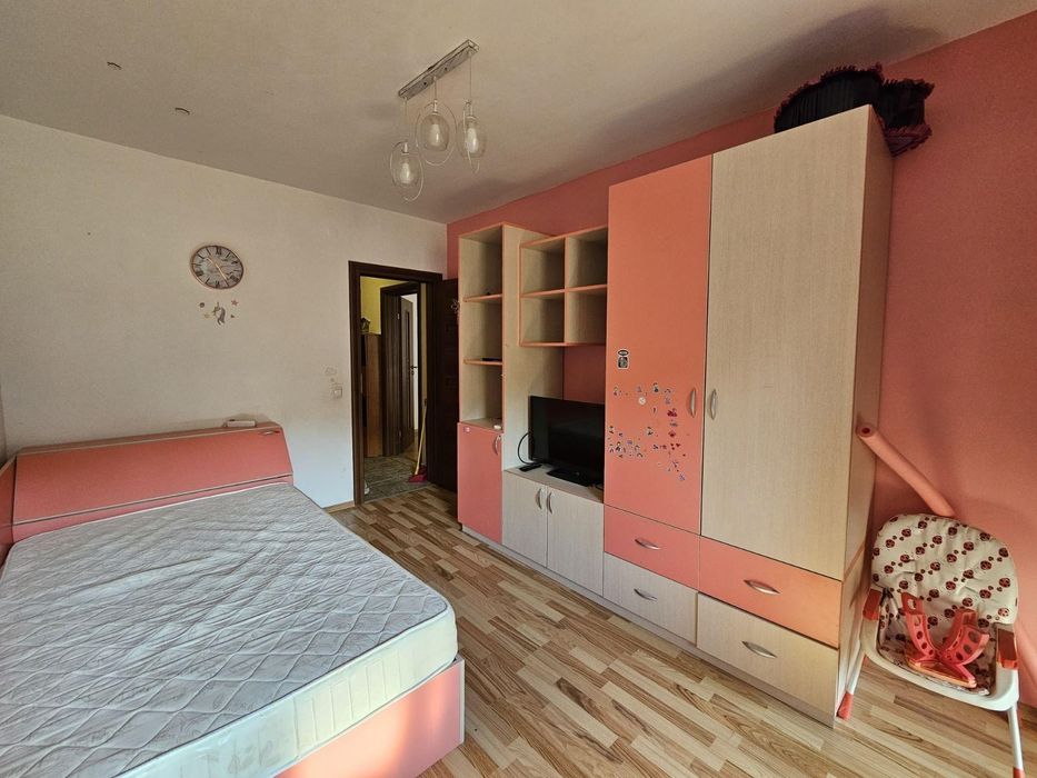 Дава се под наем Многостаен апартамент в Пловдив, Кършияка - 195 кв.м за 875 € - Снимка #5