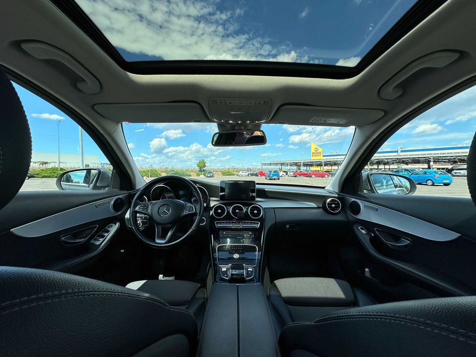 Mercedes-Benz C200 4M