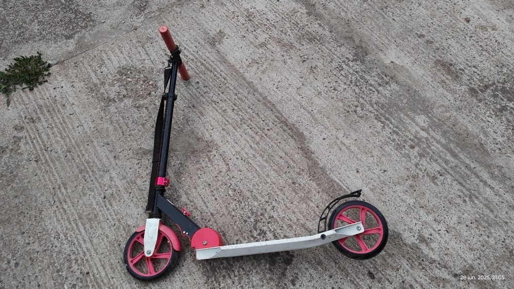 Bicicletă și trotinetă stare foarte bună