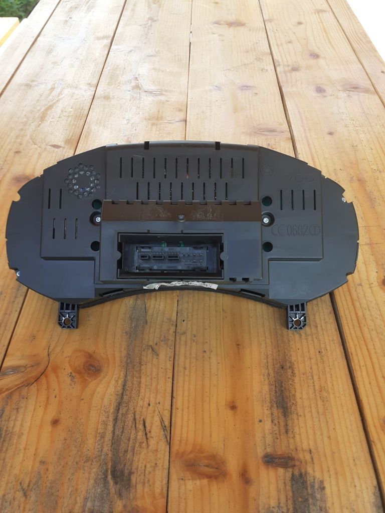 Vând ceasuri de bord skoda octavia 2