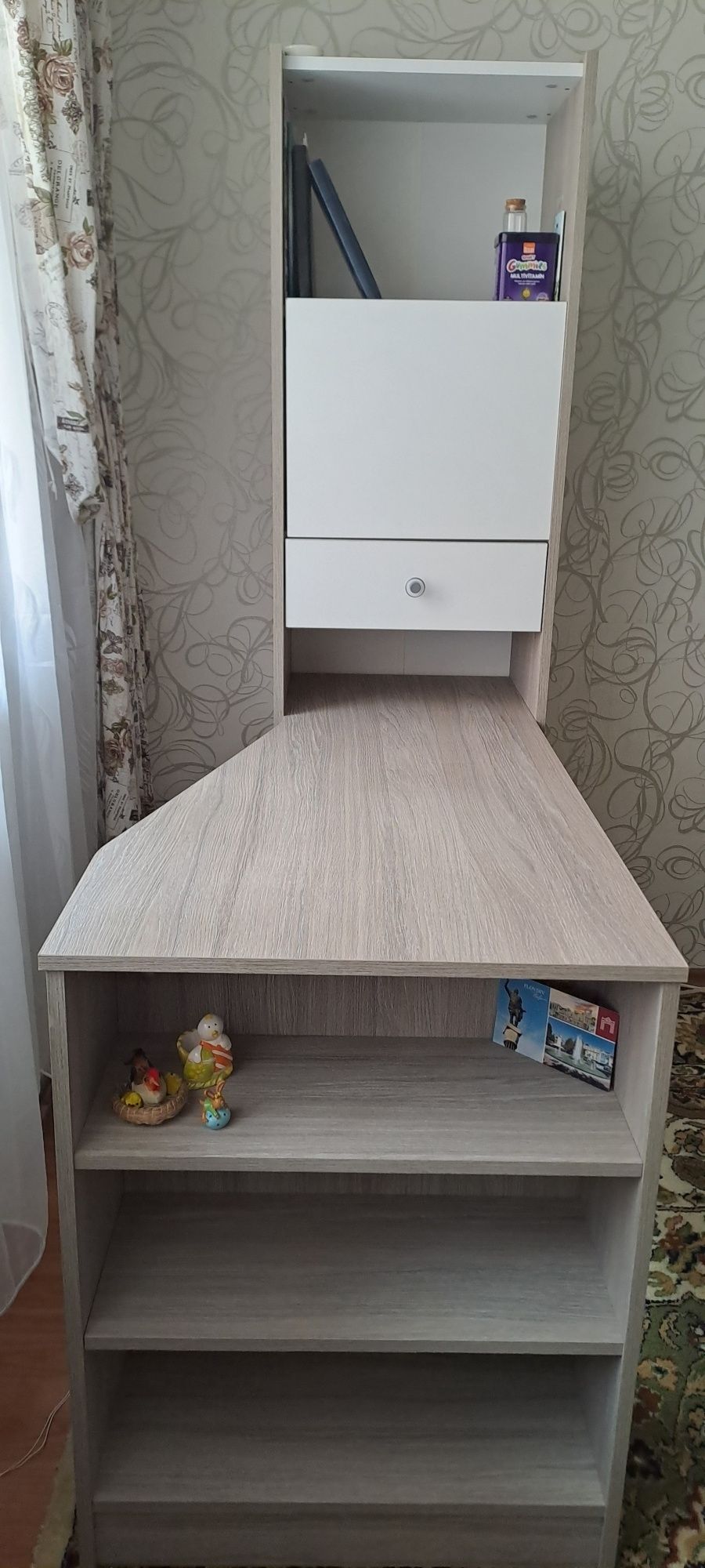 Секция с  детско бюро