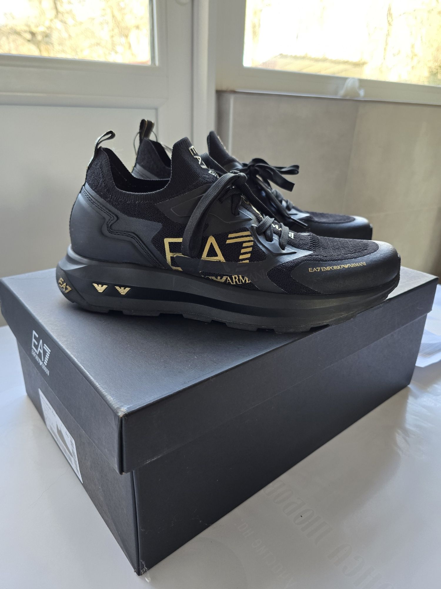 Спортни обувки EA7 Emporio Armani 43 номер
Сникърси X8X113 XK269 M701