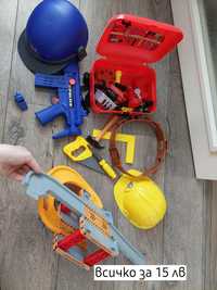 Лот играчки строителни, писта, куфар с инструменти