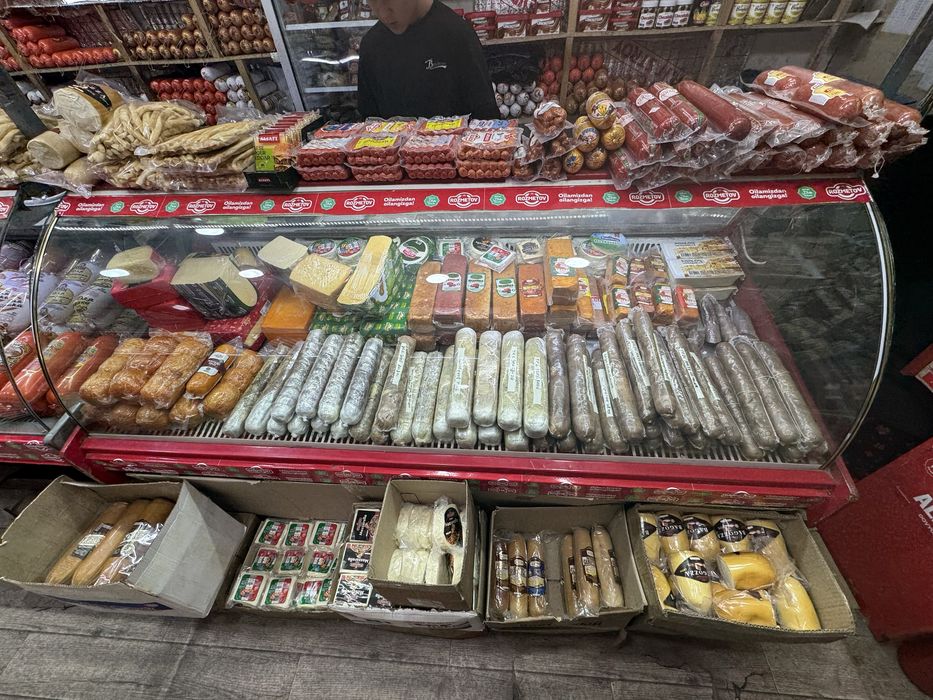 Халадилник  витириний сотилади ишлаб турибди