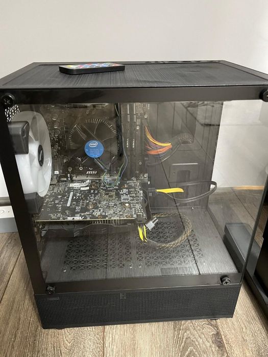 Vând pc în condiție foarte bună,nefolosit
