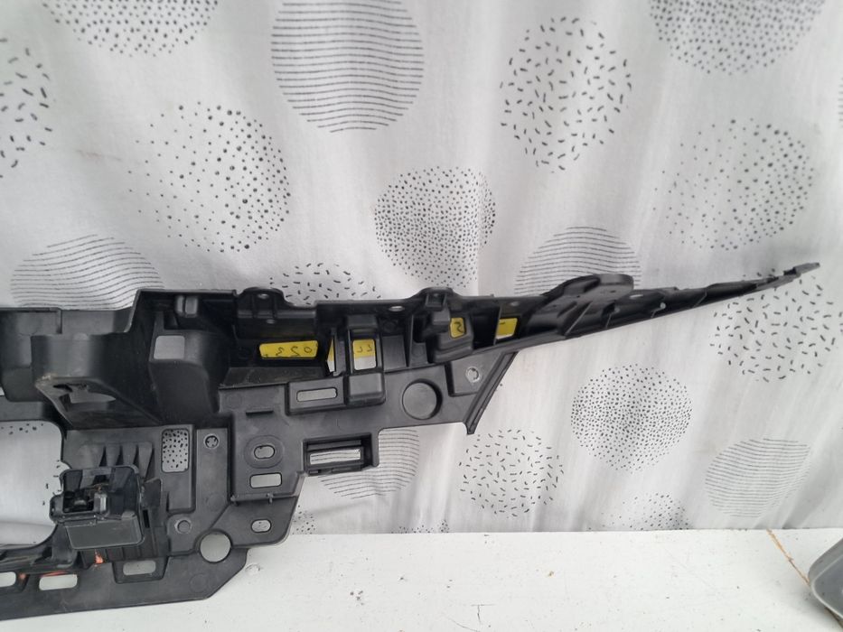 Грил решетка основа панел Очиларка Toyota Corolla 2023г