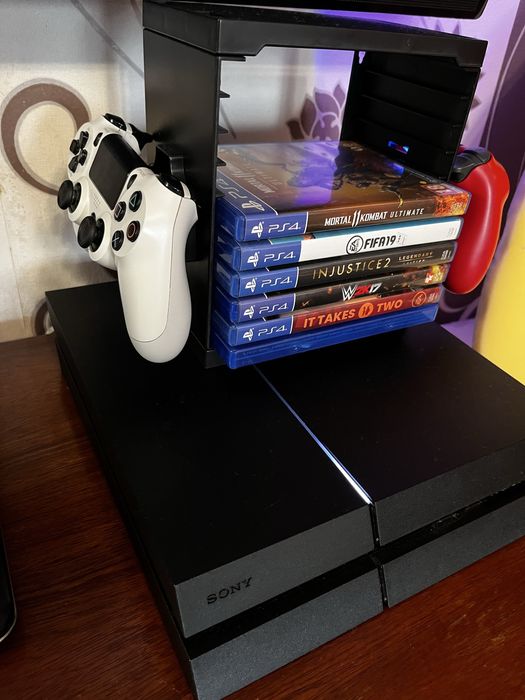 PlayStation 4 de 1TB in stare perfecta