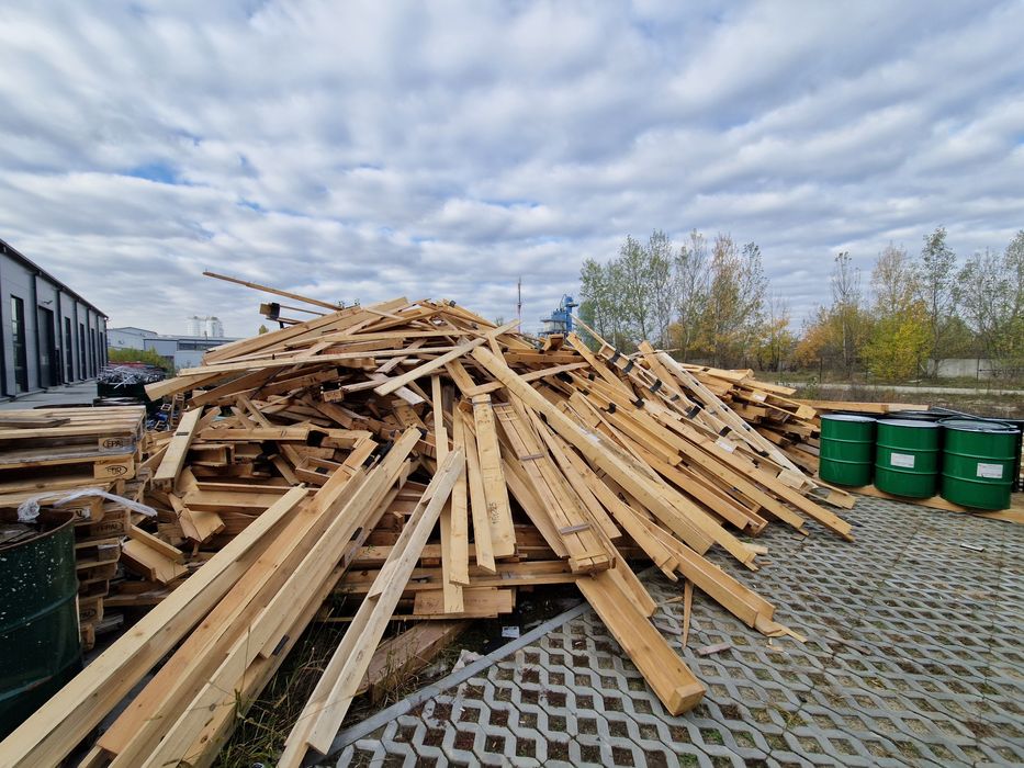 Vând lemne constructii și foc