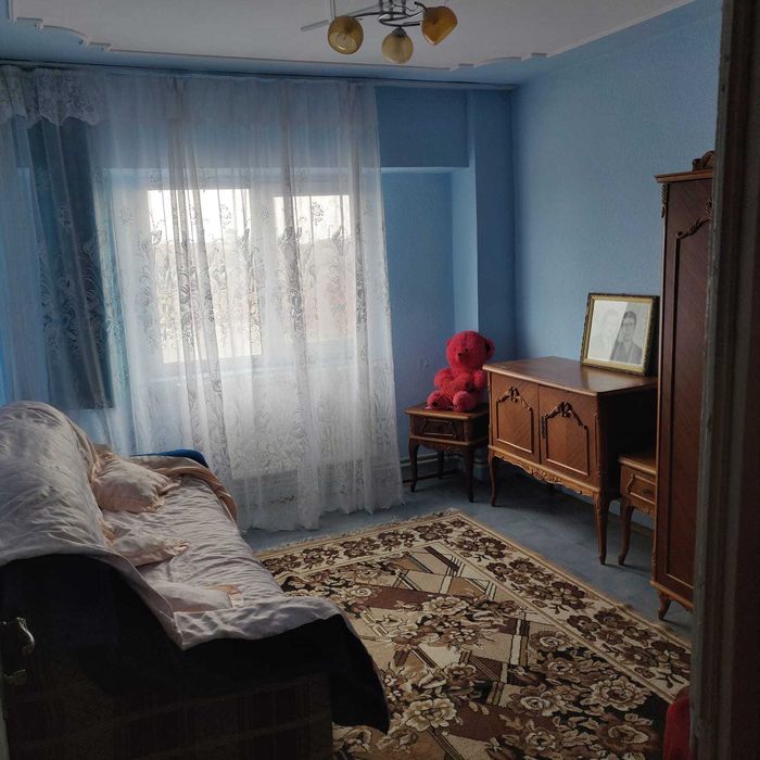 Apartament de vanzare, etaj 4 cu Acoperis recent schimbat