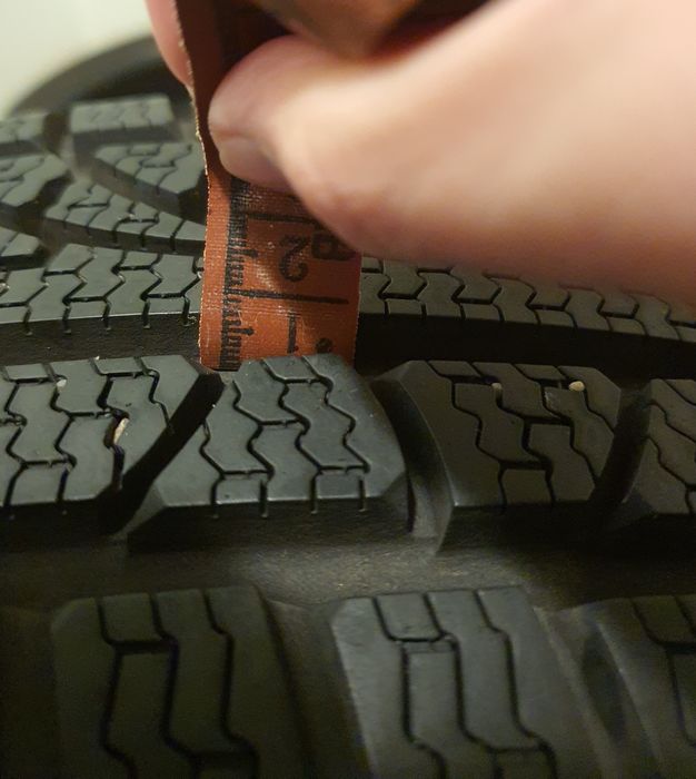 Set 4 anvelope iarnă Petlas Snow Master 185/60 R15,DOT 2016,profil 7mm