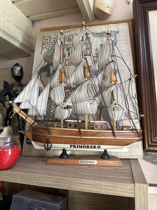 стари дървени  макети на кораби