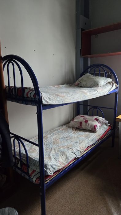 Продам двухярусные кровати с матрасами. 2100х900 см.