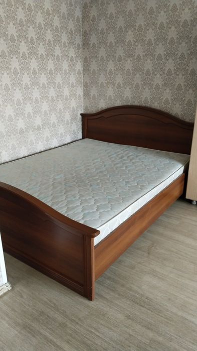 Двухспальная кровать