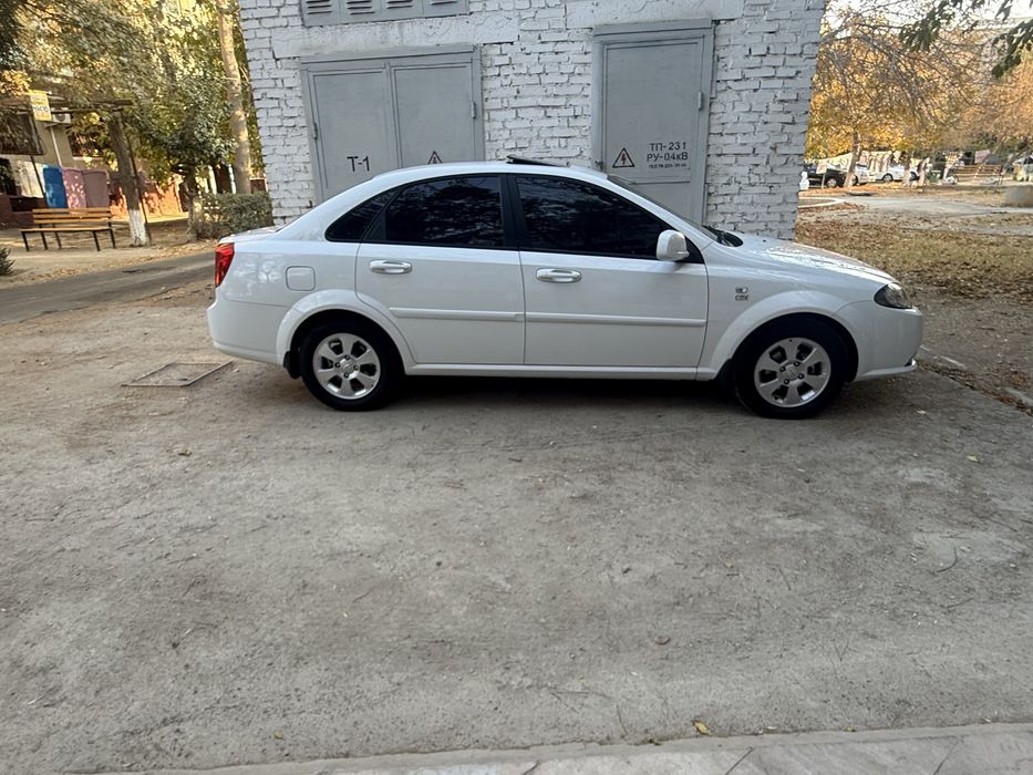 Gentra автомат срочно сотилади